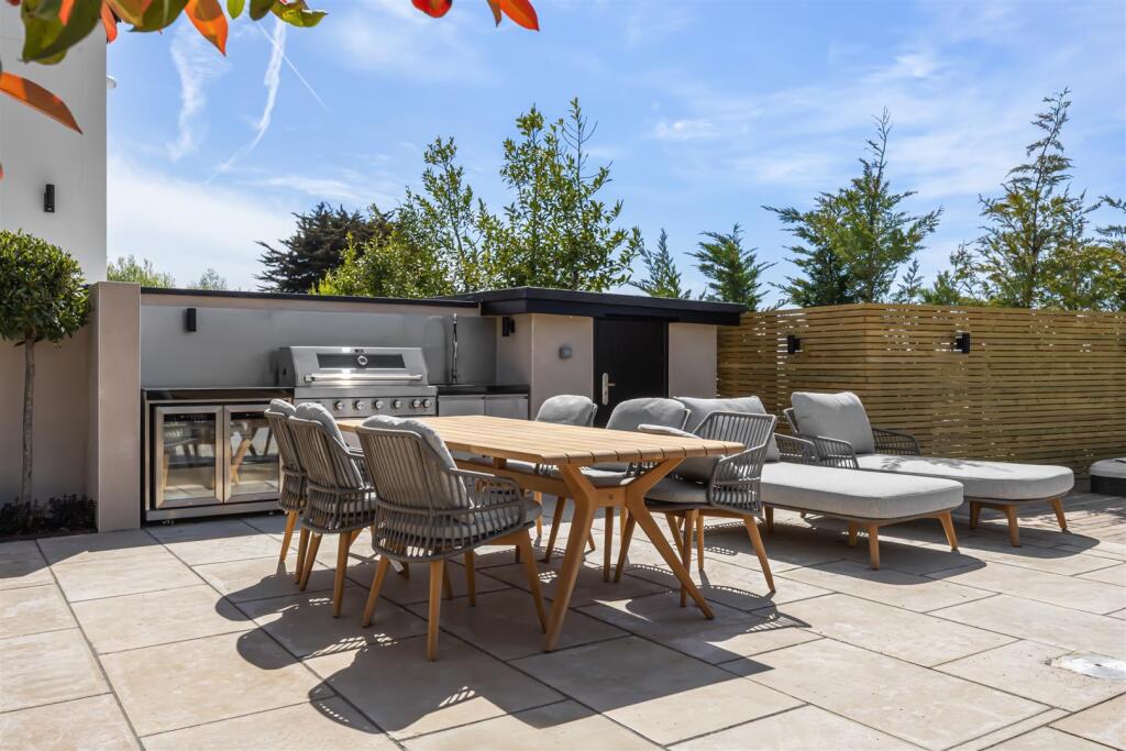 Dyke Road, 77b-042.jpg