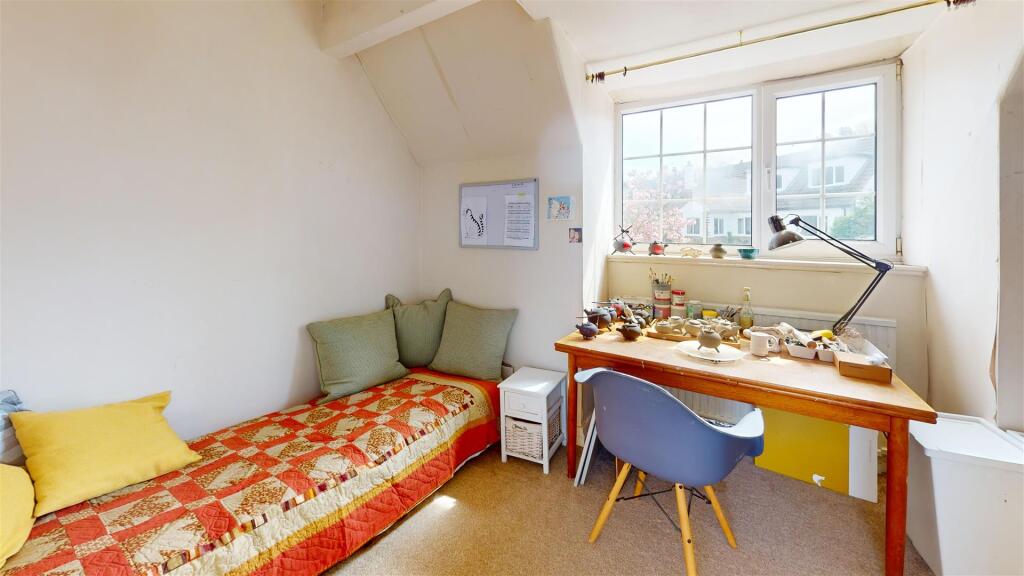 Manley-Grove-Bedroom 2.jpg