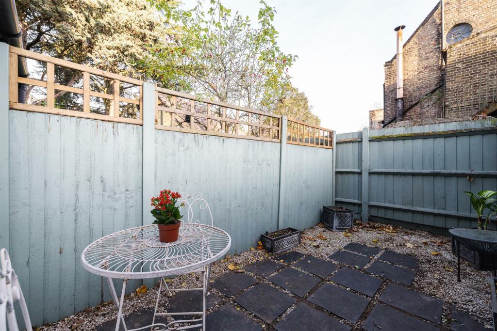 Voluntary Place E11