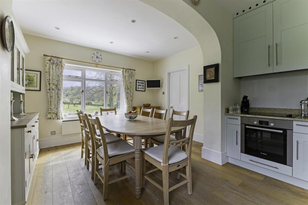 Breakfast Room