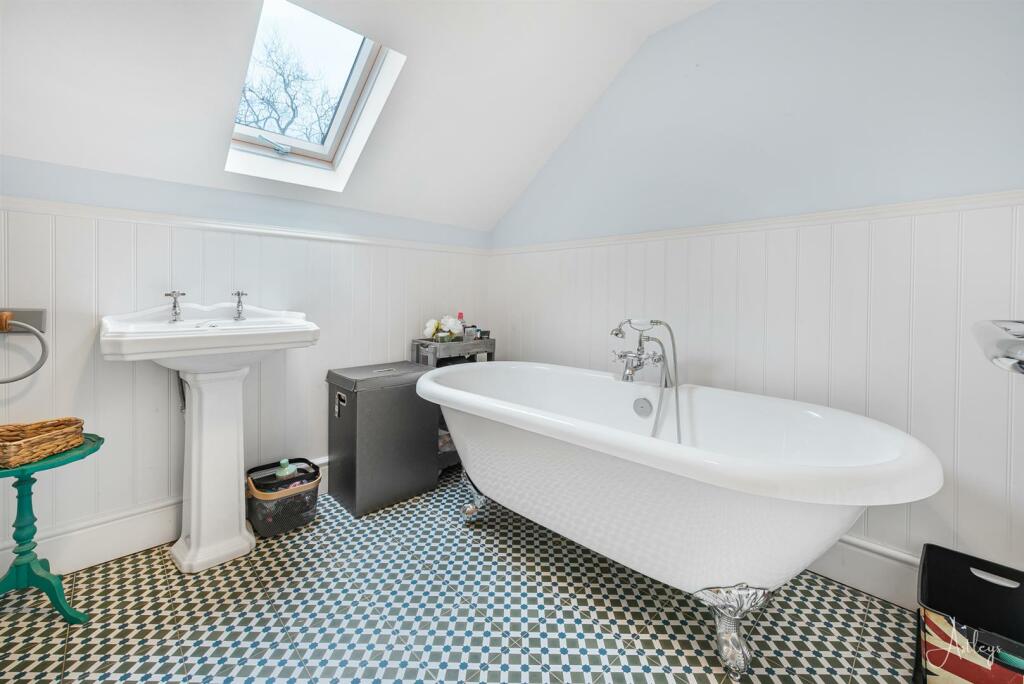 Family bathroom