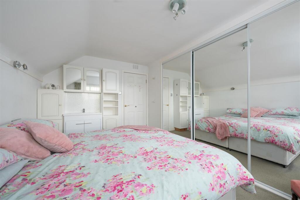 16BogwoodDrive032.JPG