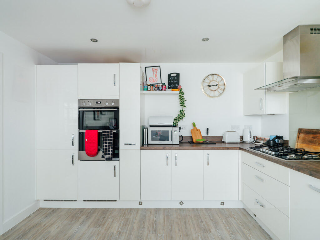 Kitchen / Breakfast Room