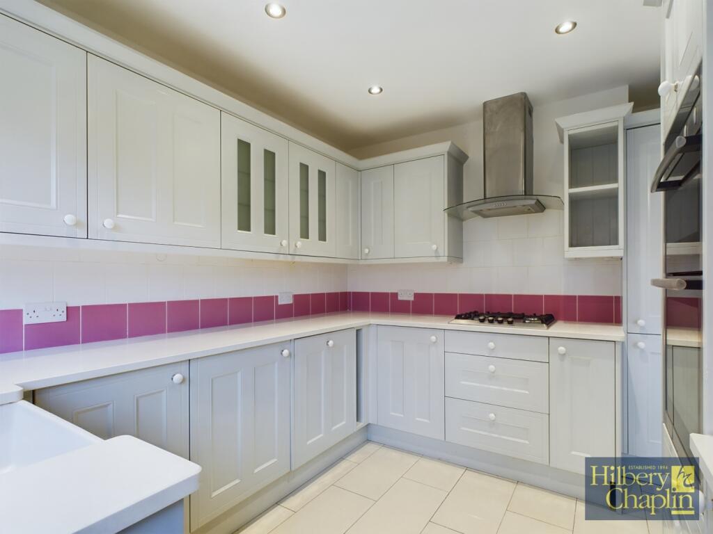 CAM02786G0-PR0080-STILL007