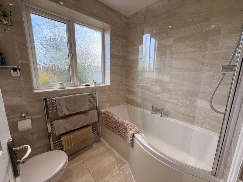 Bath/Shower Room