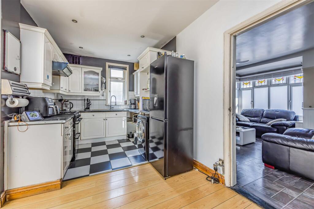 26 Queens Grove, Waterlooville-Small-PorticoMarket
