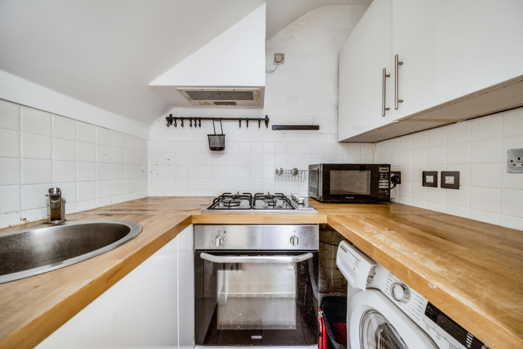 1342809-8-68a4863...