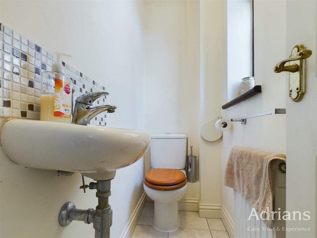 CLOAKROOM
