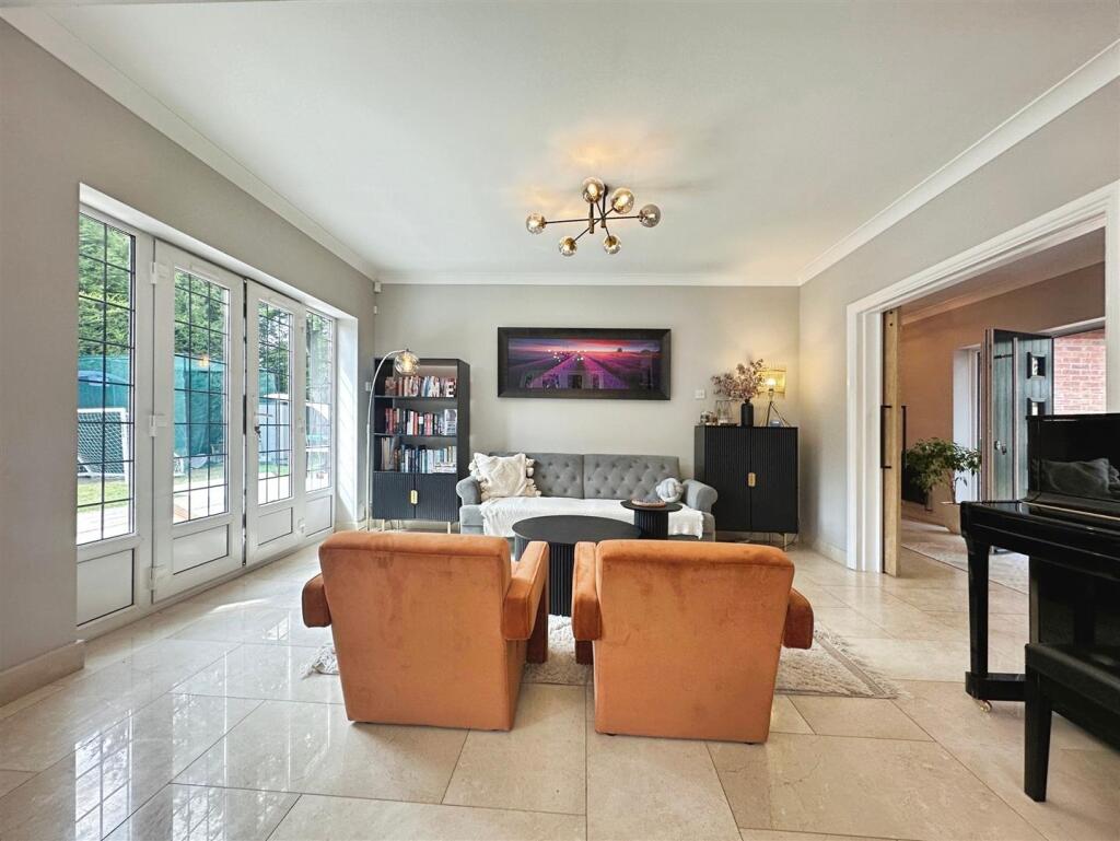 da1eb5f8--4312-99C6-AD6C671E2CF2-46764-00000FF230F