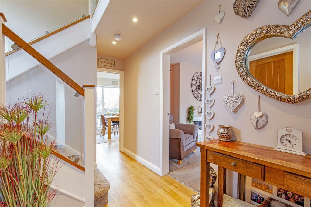 Entrance Hall-1.jpg