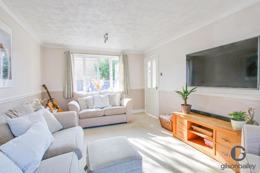 25 Pym Close Lounge