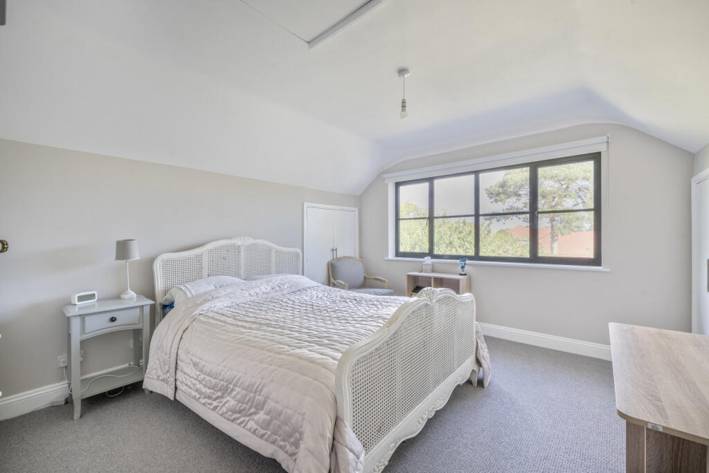 1350083-27-68c00c...