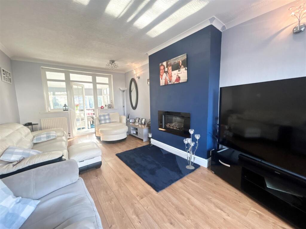 Living Room.jpg