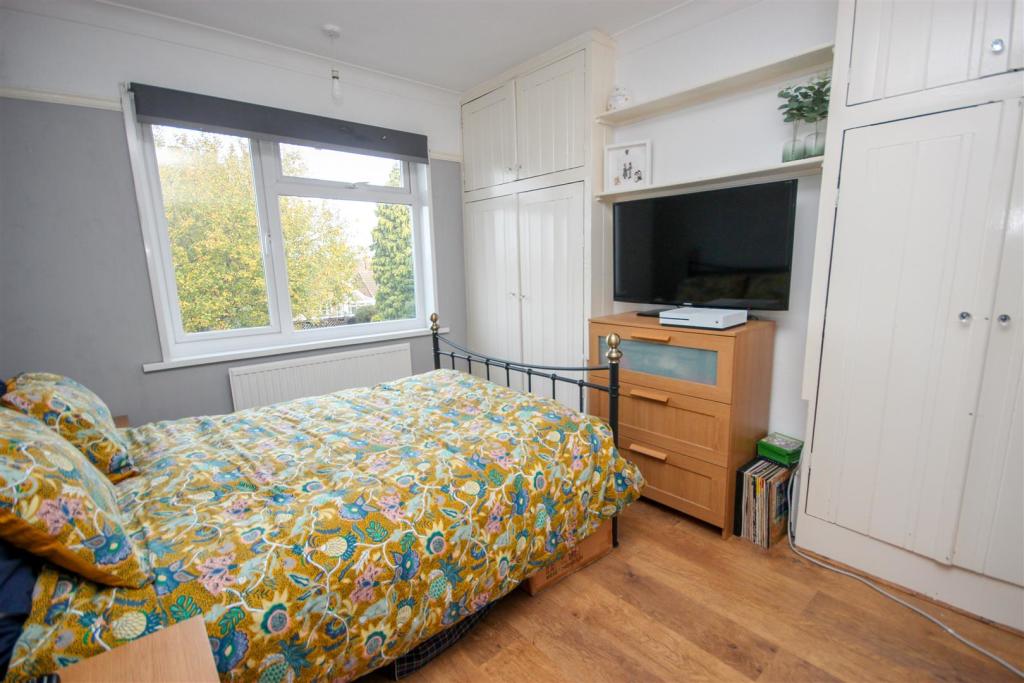 Bedroom 2.jpg