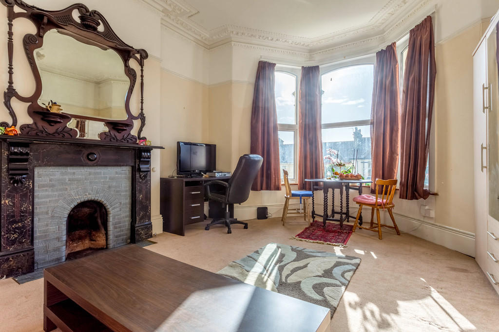 GF Bedroom / Livi...