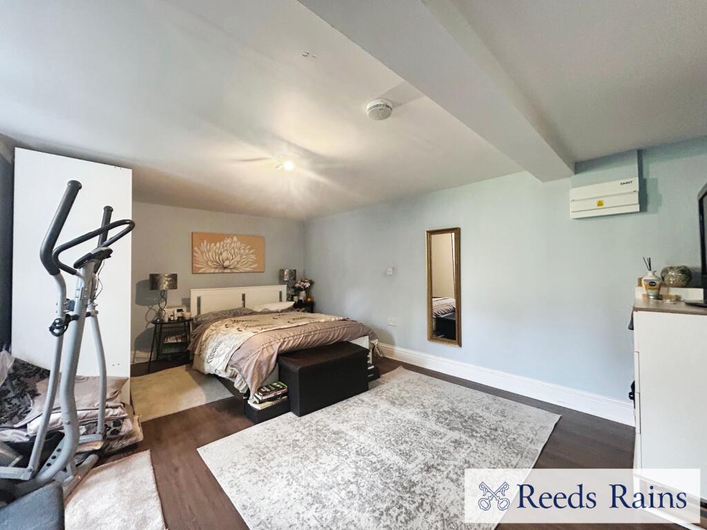 Bedroom/Living Space