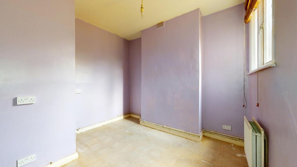 Flat A, 31 Buckingham Road, Islington, London, N1 4HY