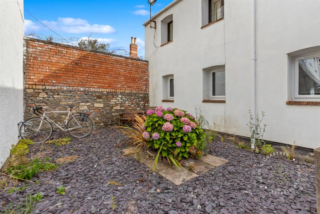 St-Catherines-Mews-11.jpg