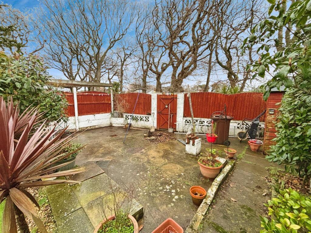 Garden V2.JPG