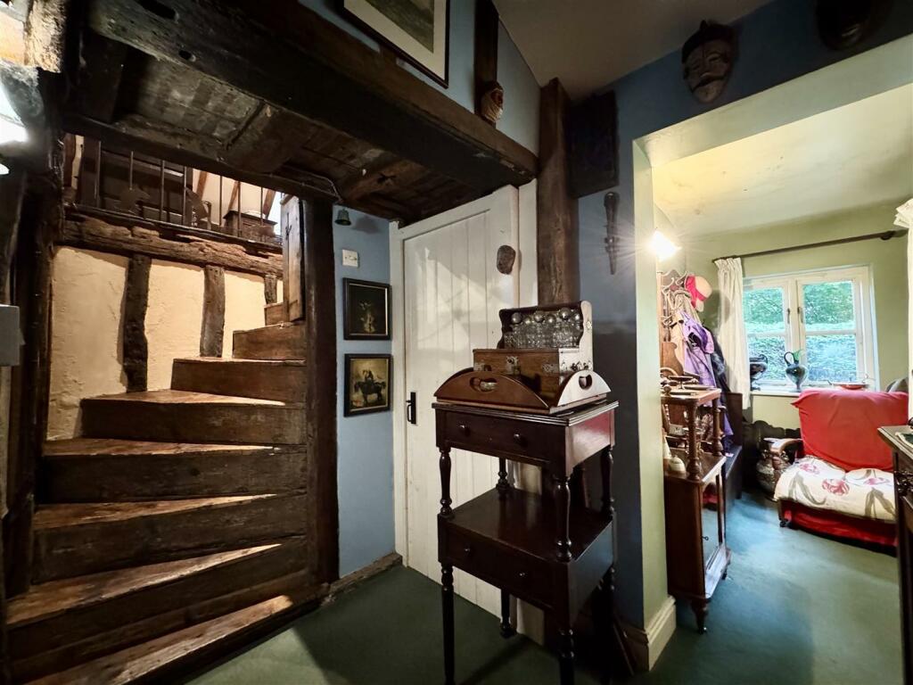 Inner hall / Nook.jpeg