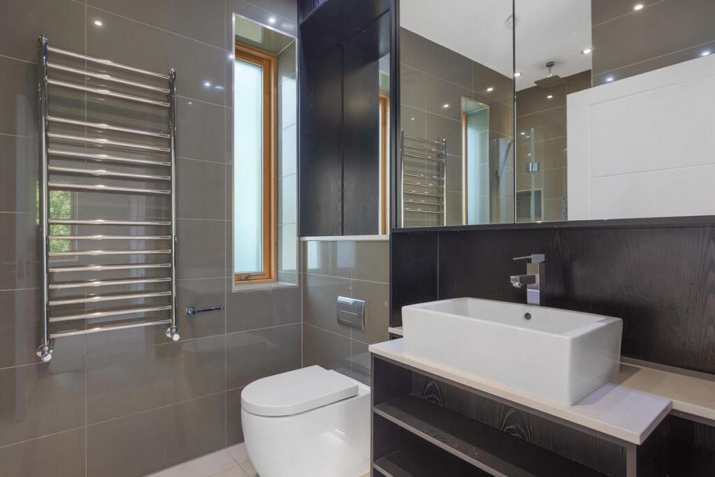 Gibsons Place, Brentford, TW8