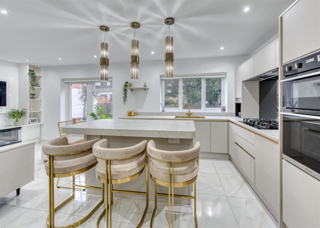 27 Mount Road-FEB25-kitchen3.jpg