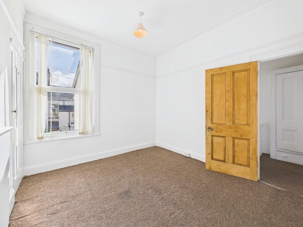 CAM03974G0-PR0204...