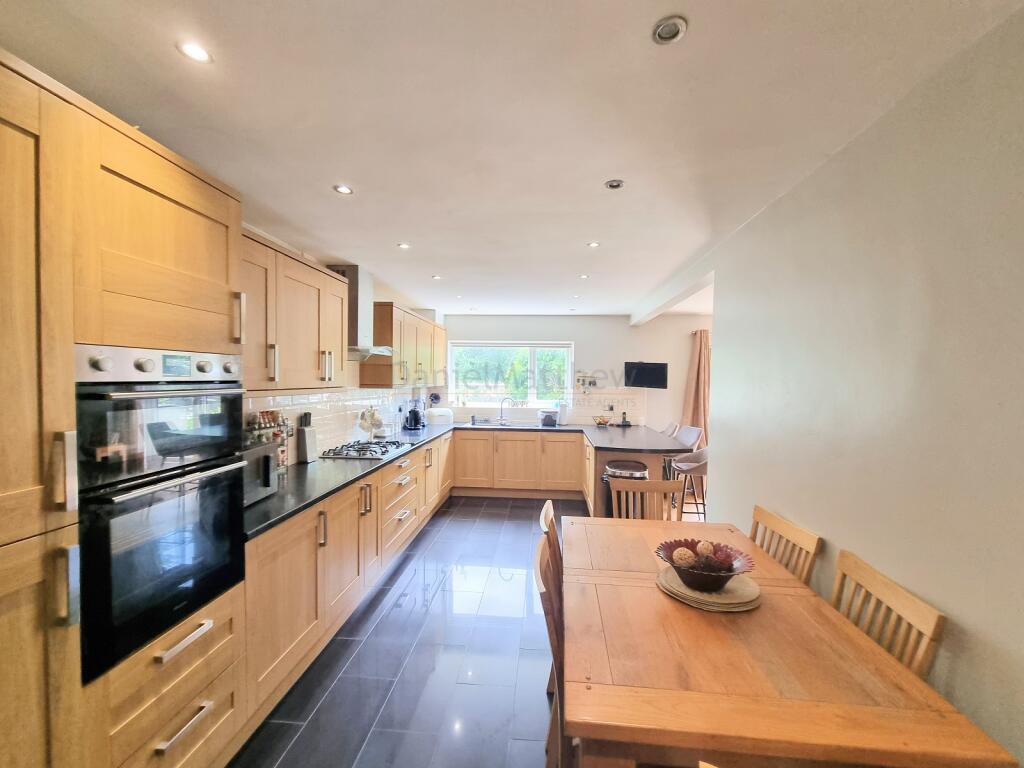 Kitchen/Diner/Family Room