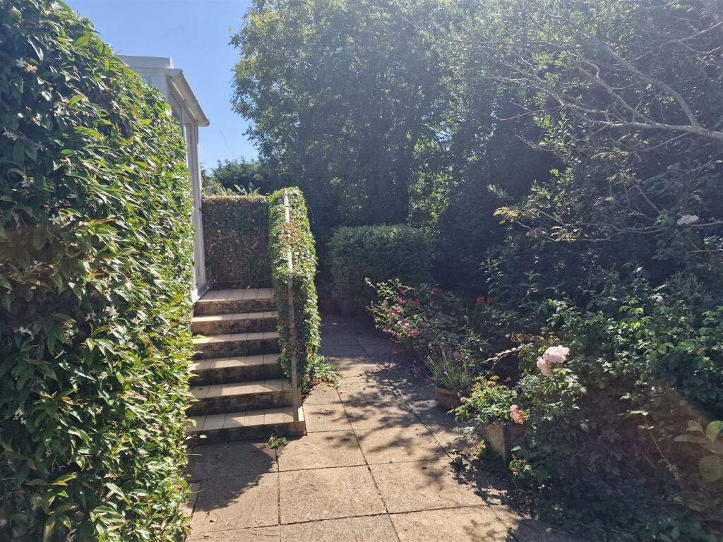 Sun Lounge and Steps.