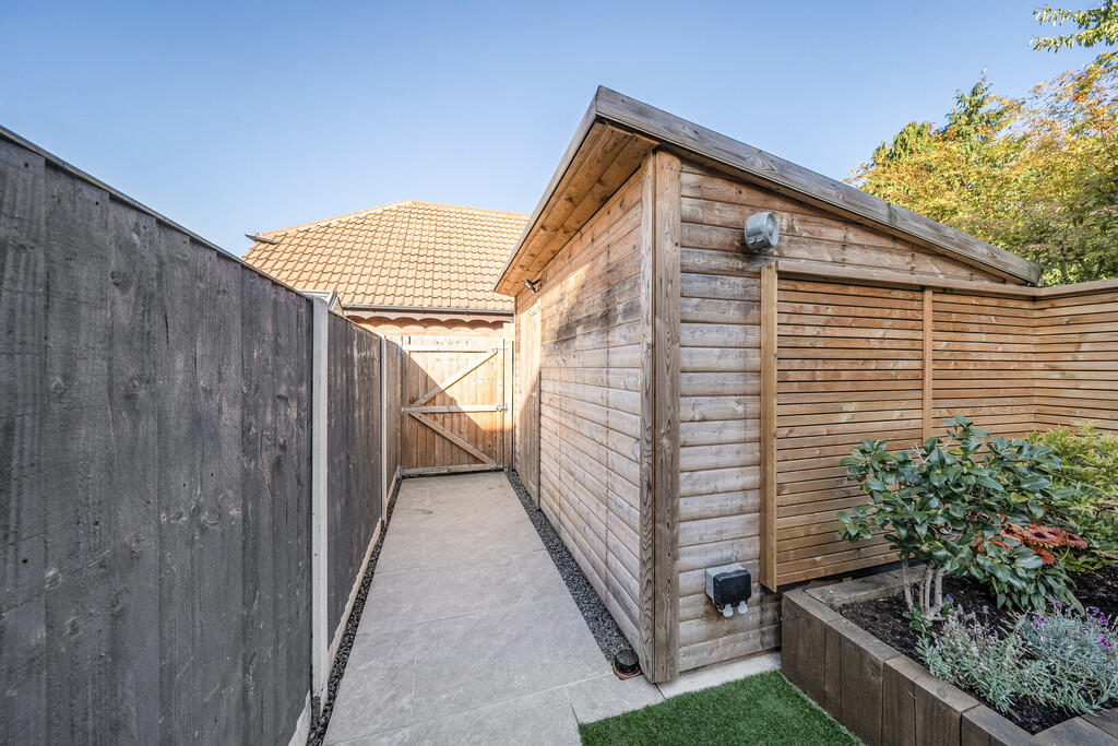 1358024-15-68d50c...