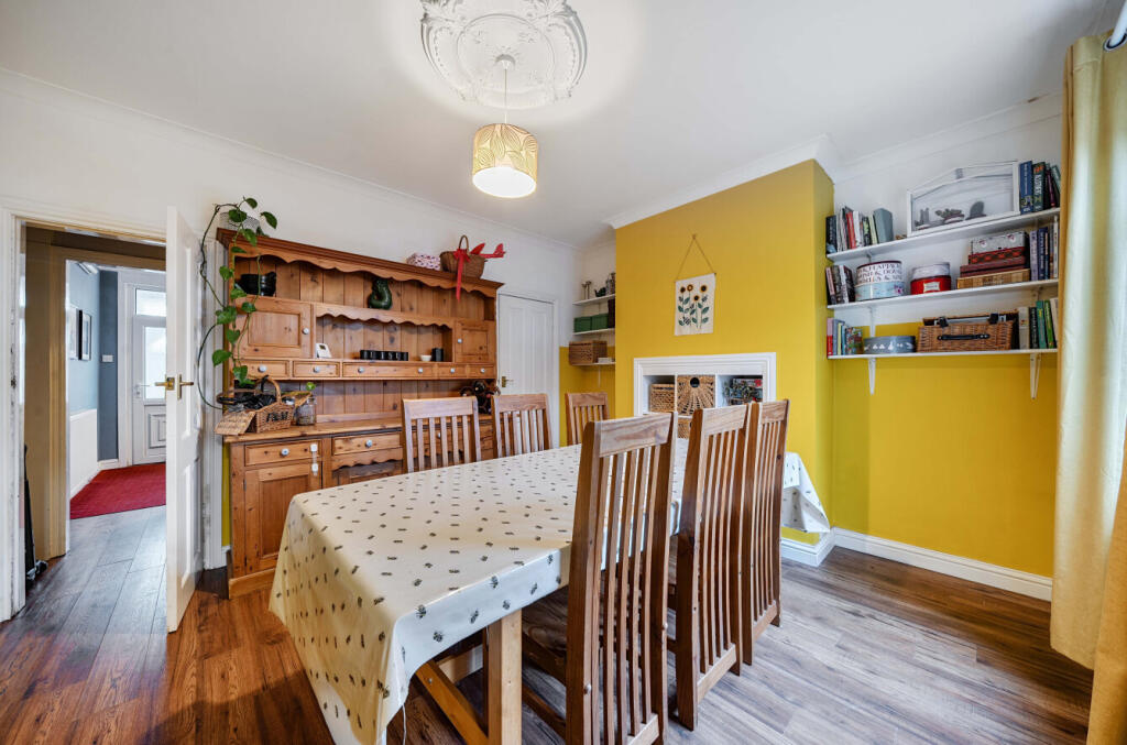 1393446-6-694a8ec...