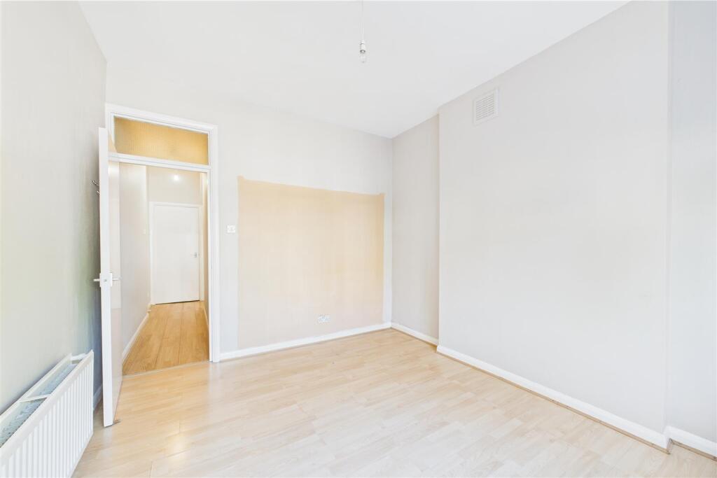 Flat A - bedroom