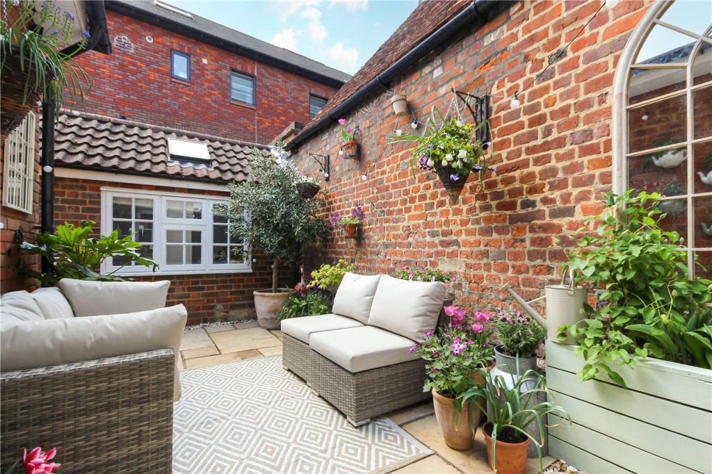 Courtyard Garden