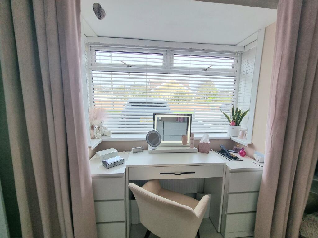DRESSING AREA