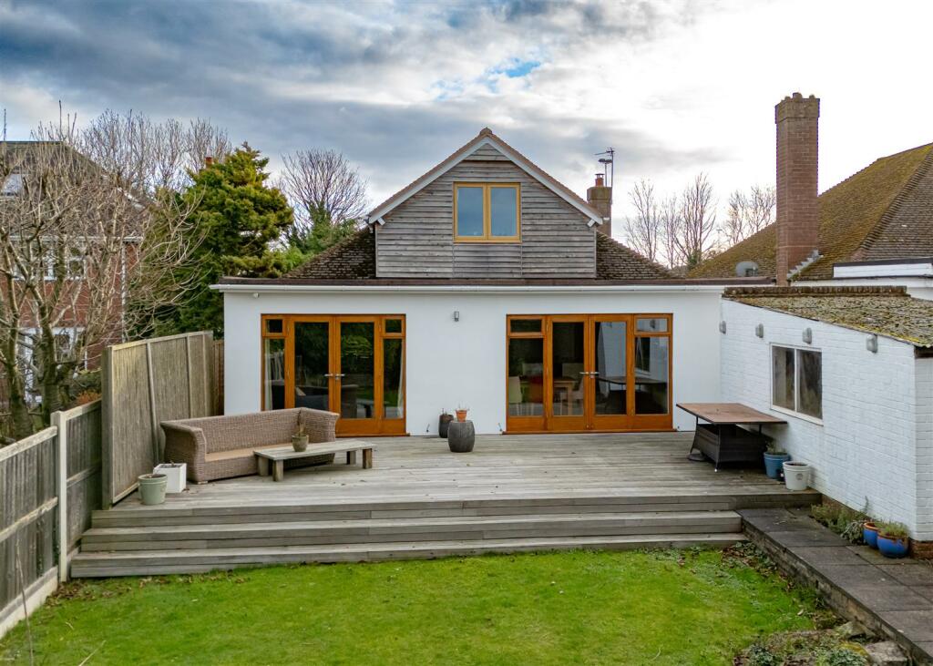 59 Elliotts Lane-drone-3.jpg