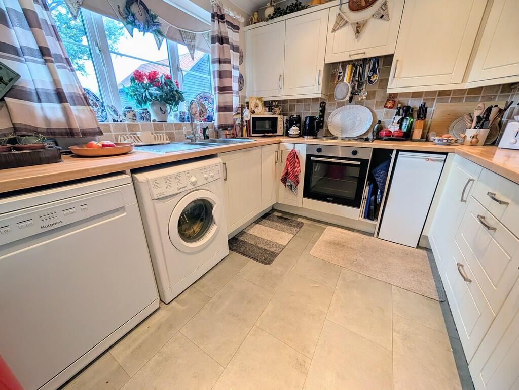 PXL_20251001_1427...