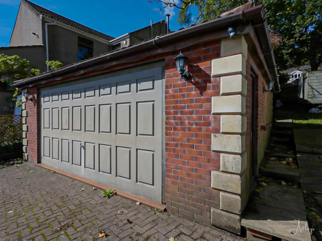 Double garage