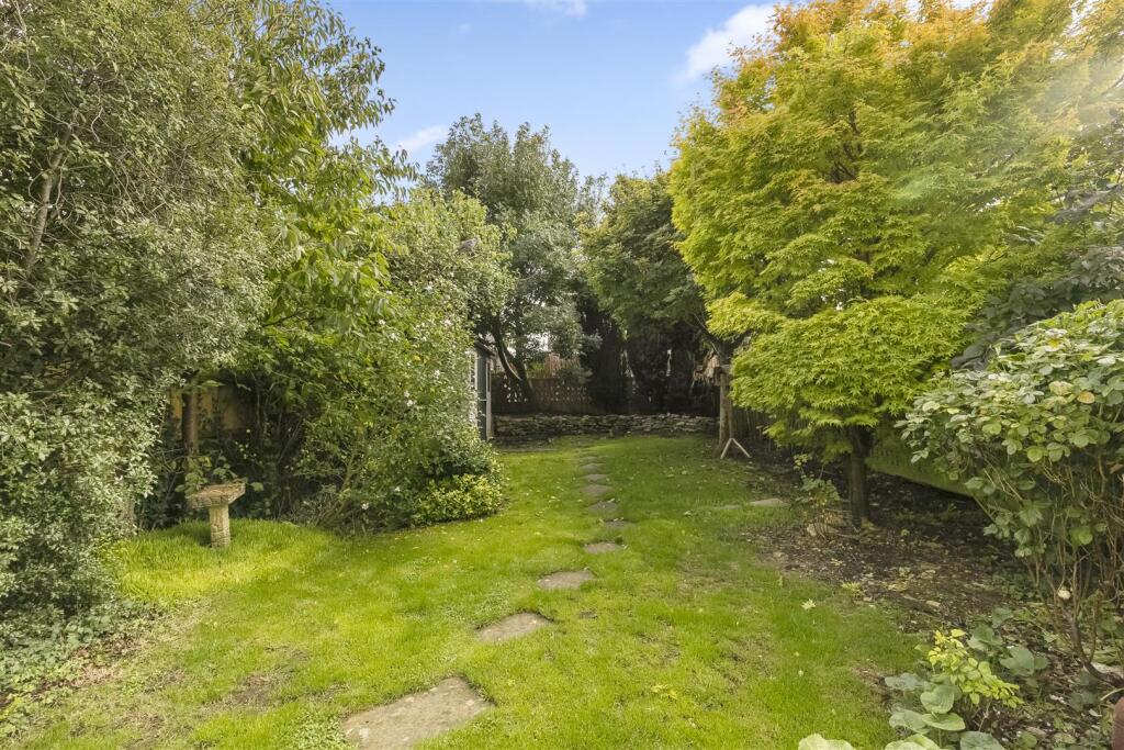 Rear Garden 2.jpg