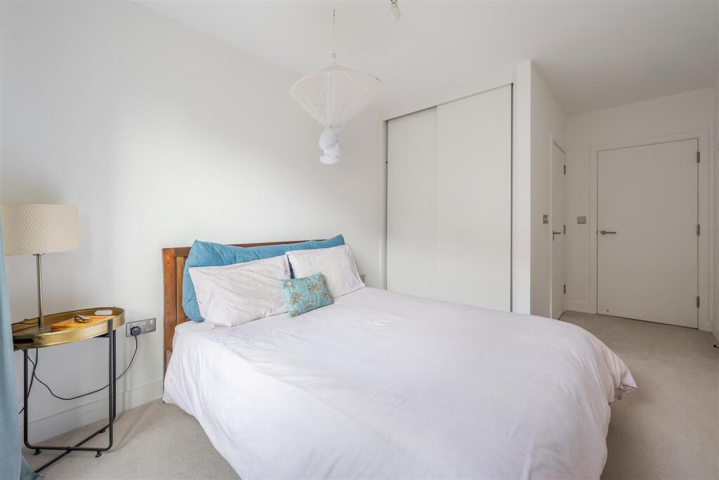 Adansbeck Court, E3
