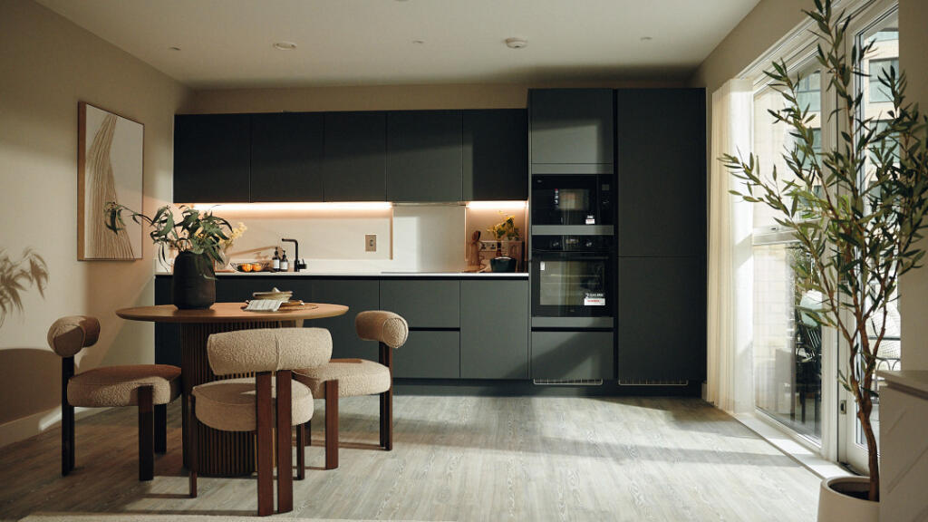 Capital Interchange Way,
Brentford, 
TW8 0EX
