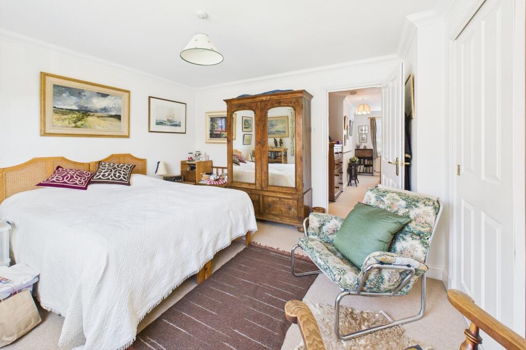 CAM02545G0-PR0344-STILL019