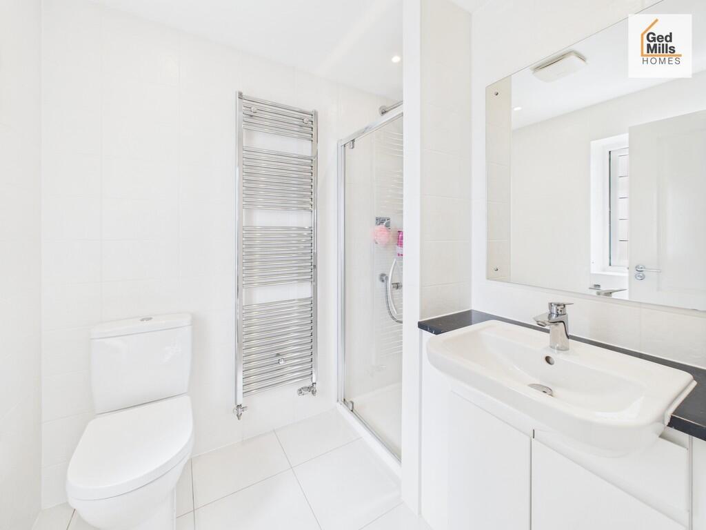 CAM04261G0-PR0084...