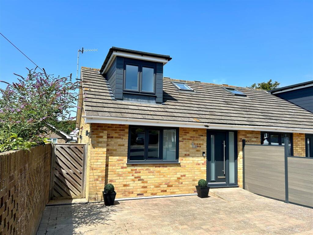 Cowdens Close 1a KJW.jpg