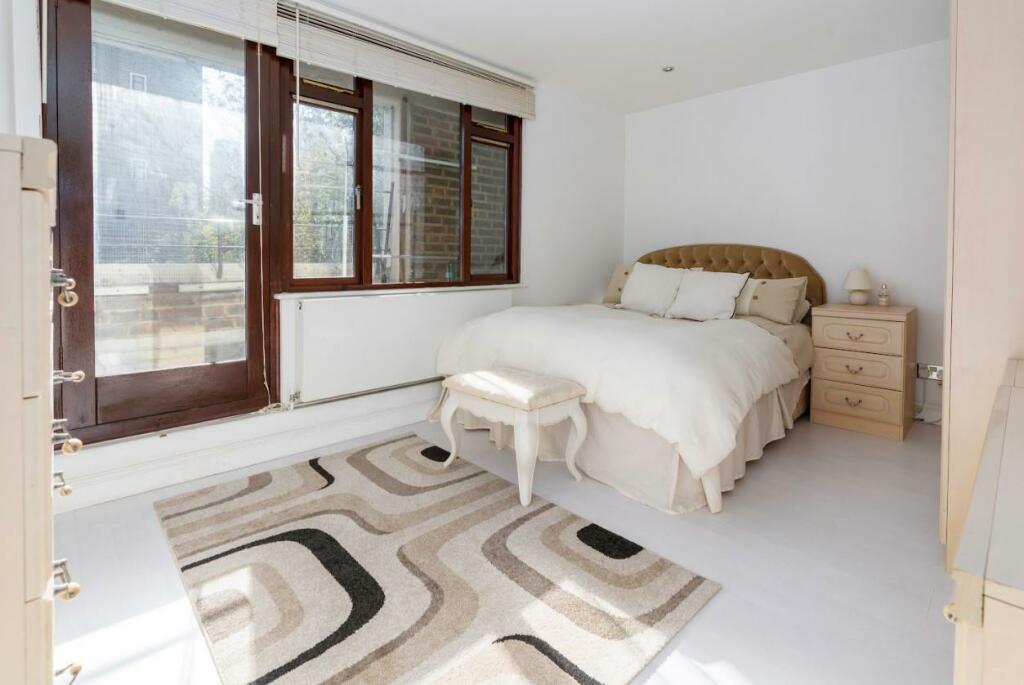 Main Bedroom - Photo 1.jpg