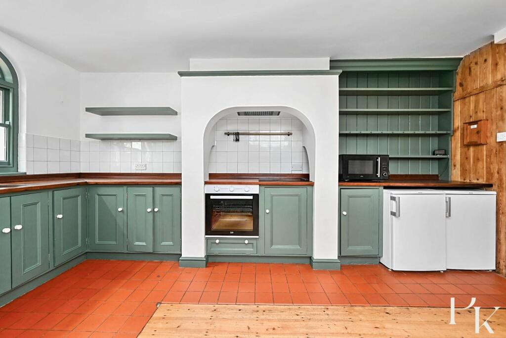 17 Marine Avenue BN3 (11).jpg