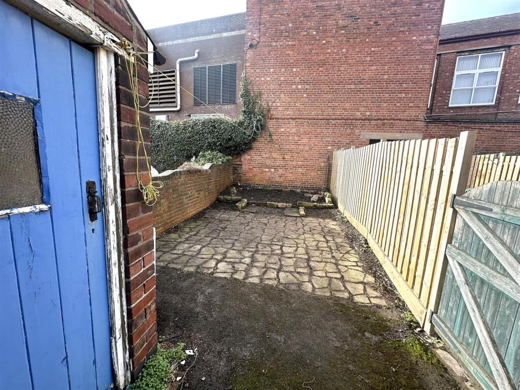outside 2.jpg