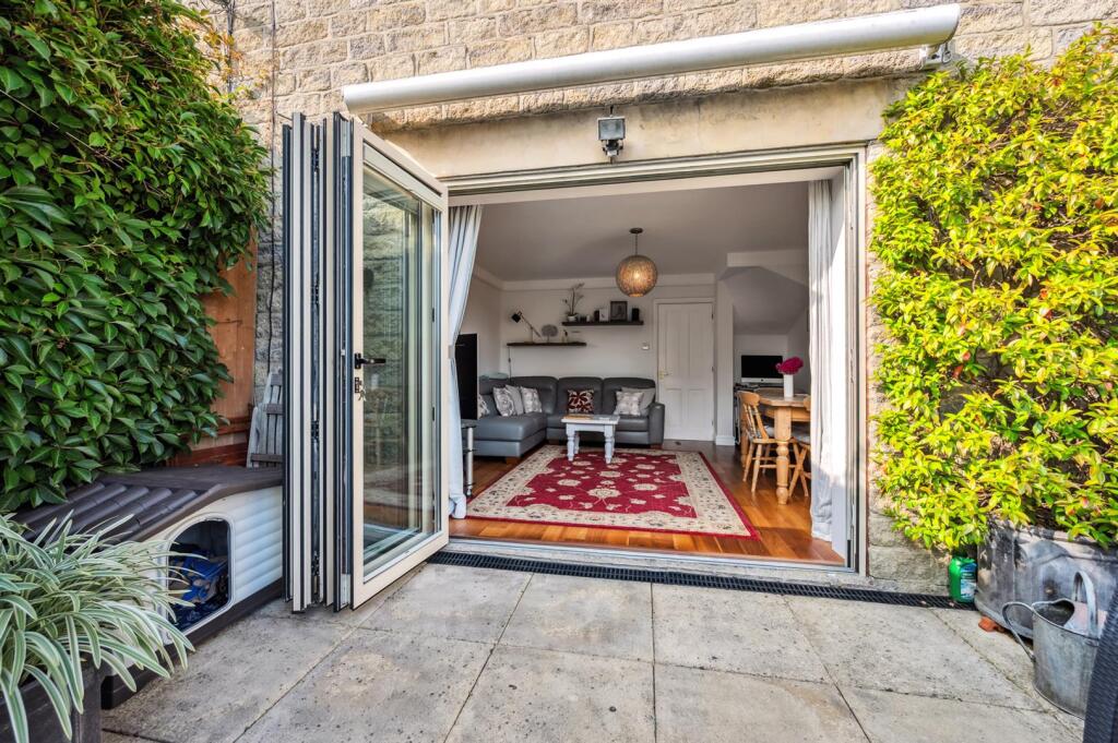 Lounge-Diner from garden.jpg