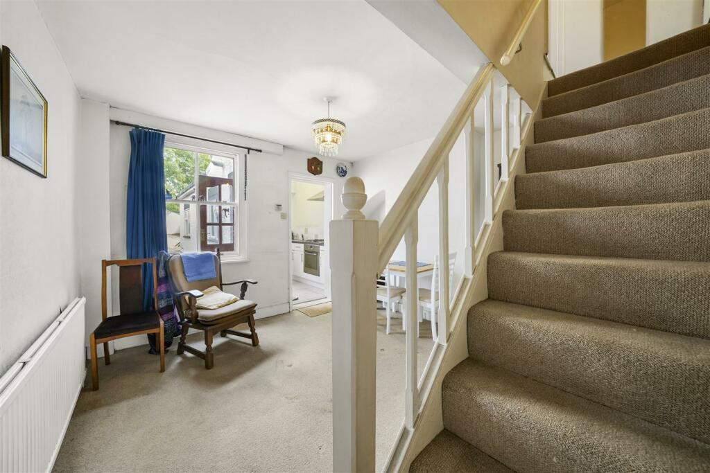 3 New Road - JKSxIp57V5IT8MnsG35l.jpg