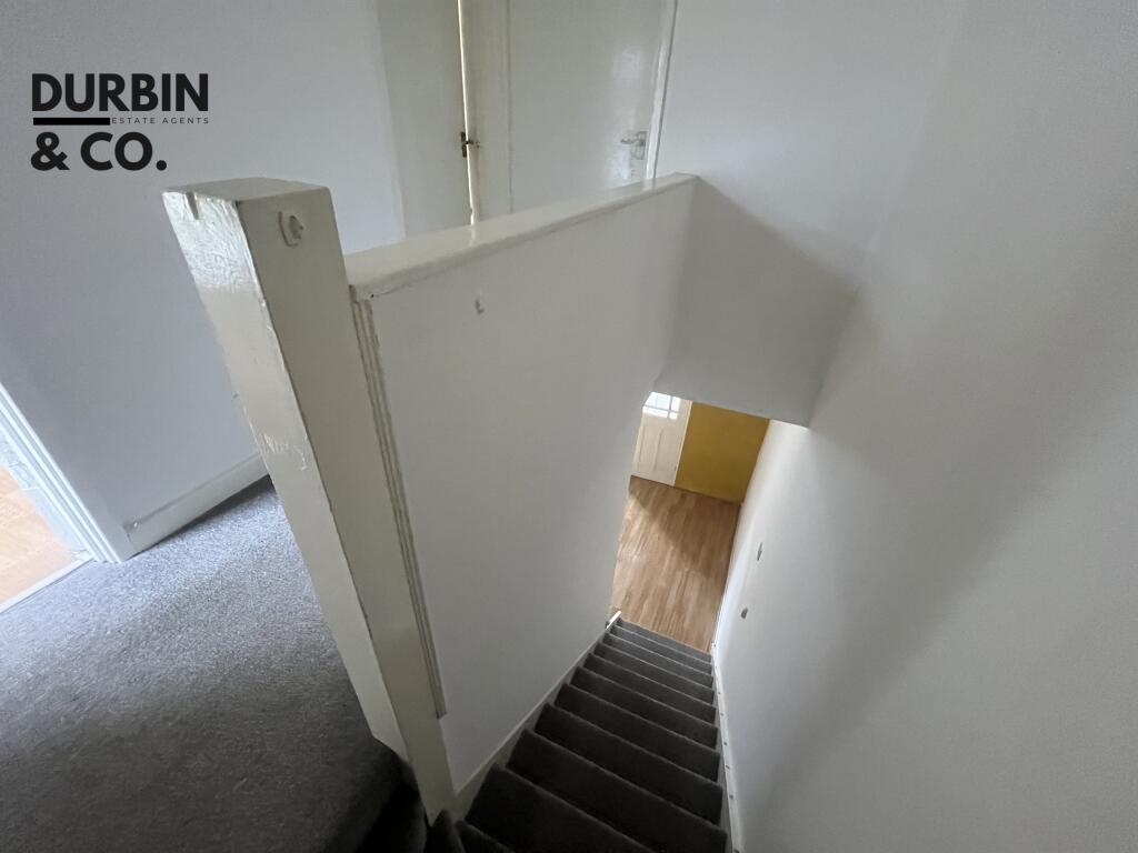 STAIRS/LANDING
