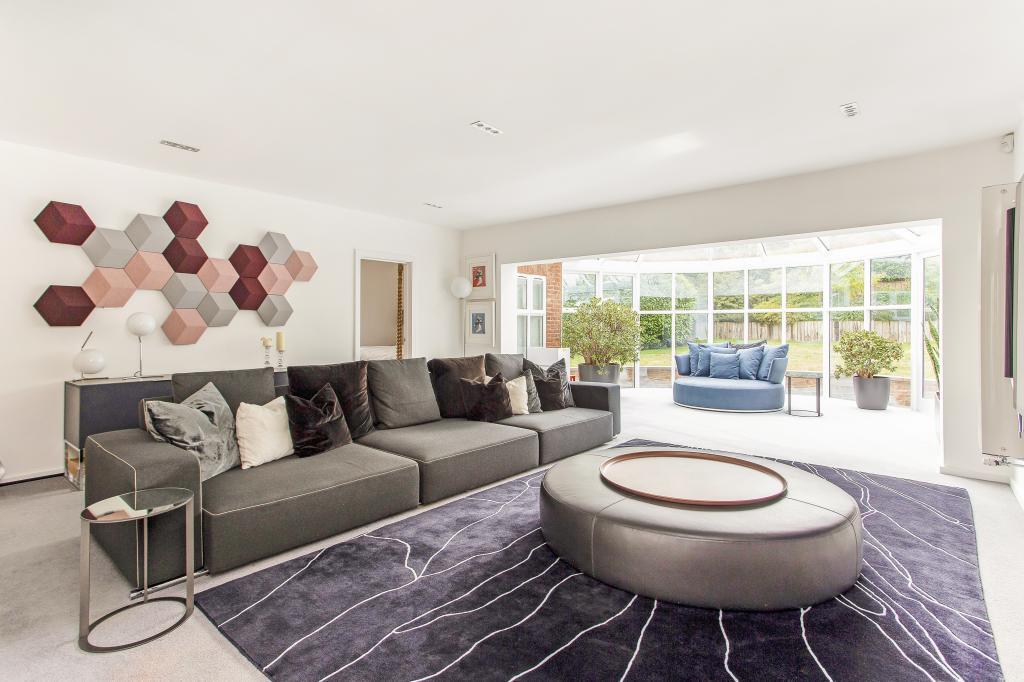 The Oaks 306020 (5)ENH.jpg